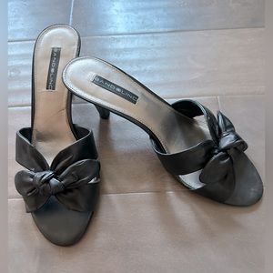 Bandolino Women's Quelinda Sandal,Black Leather